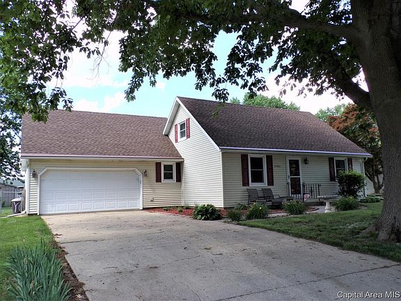 3rd image of 1741 Cardinal Dr