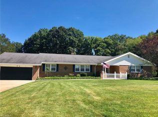 55 Forest Hill Dr, Hubbard, OH