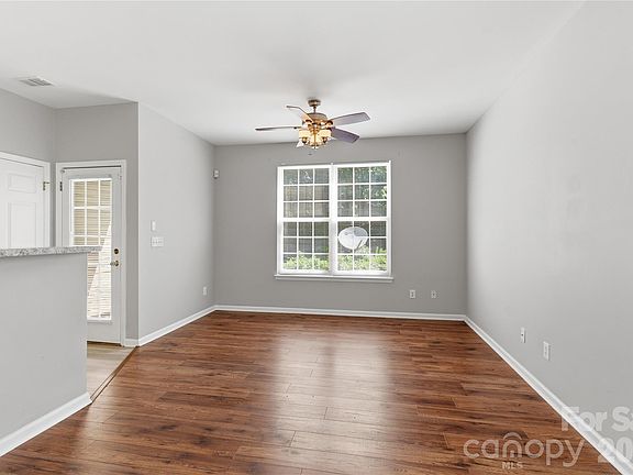 5th image of 7723 Abigail Glen Dr
