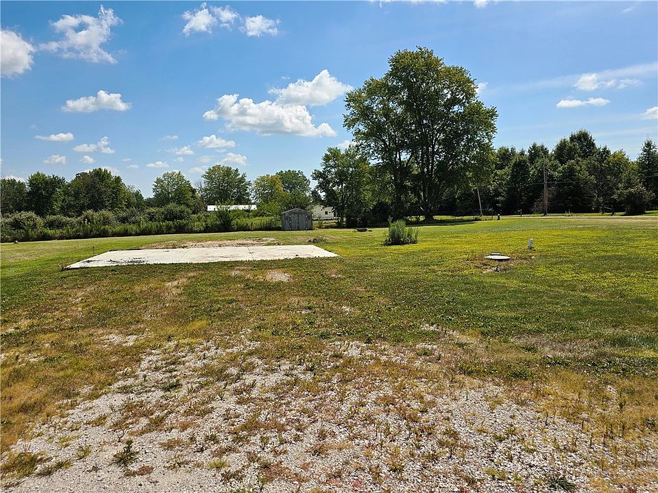 2nd image of 22025-1245 East Rd