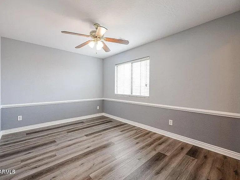 10863 W Washington St — Photo 29