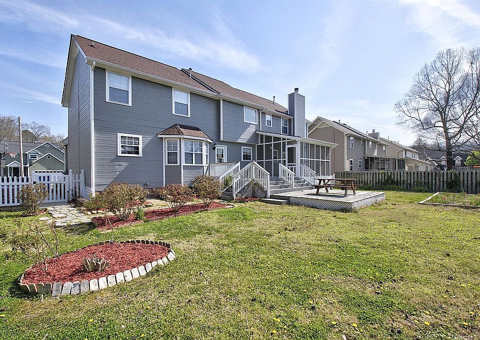 1st image of 1620 Brook Manor Dr