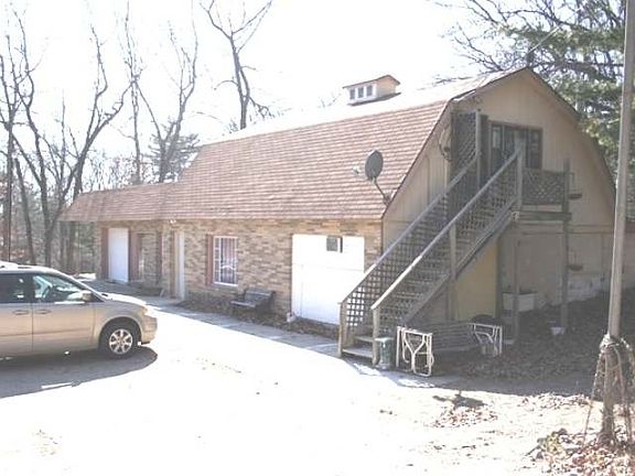 4th image of 5277 N Clare Ave