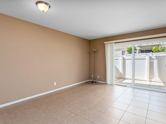 5th image of 118 Birchwood Ln