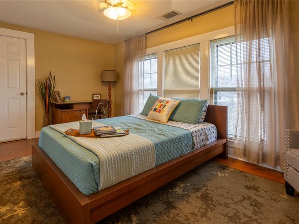 Additional property image - 301 S Winnetka Ave, Dallas, TX 75208