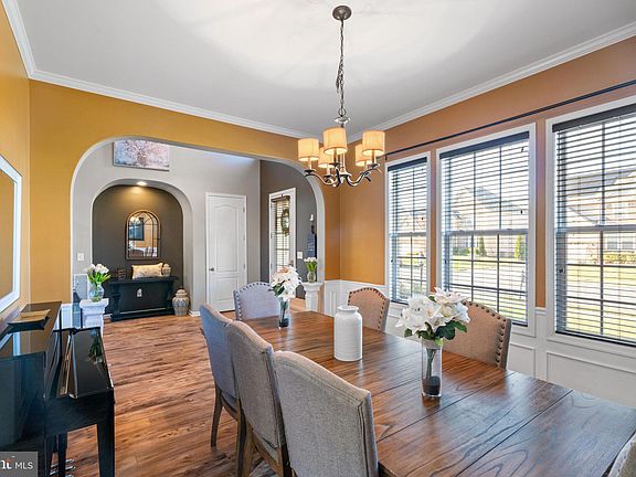 5th image of 74 Coachman Cir