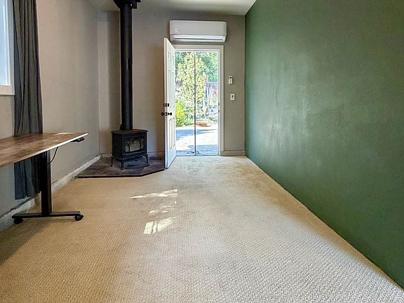 5th image of 190 Oak Knoll Ct #1