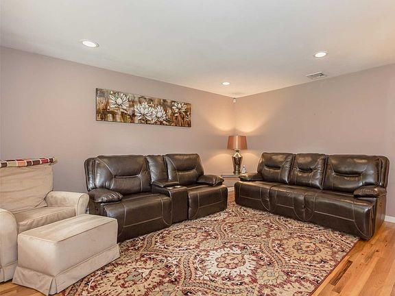 3rd image of 231 Tremont Ave
