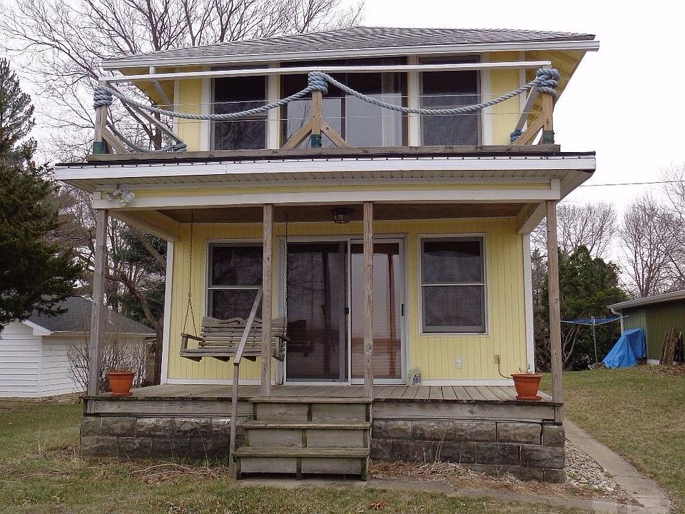 1st image of 712 N Front St