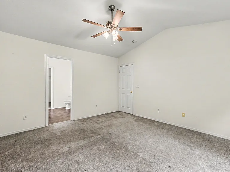8942 Chalkstone Rd — Photo 10