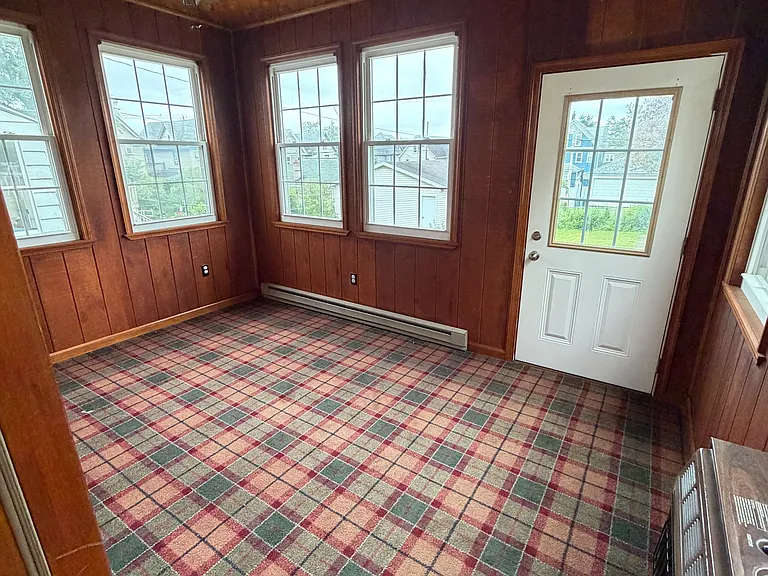 917 Taylor Ave — Photo 10