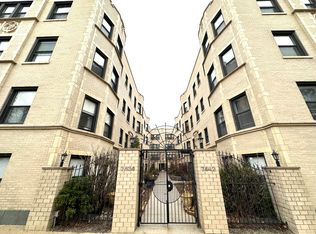 7442 N Hermitage Ave APT 2K, Chicago, IL 60626
