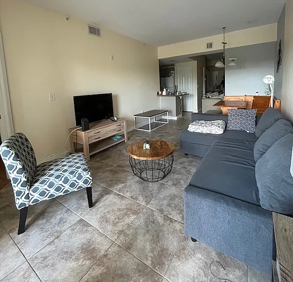 2100 Greenview Shores Blvd #518 — Photo 1