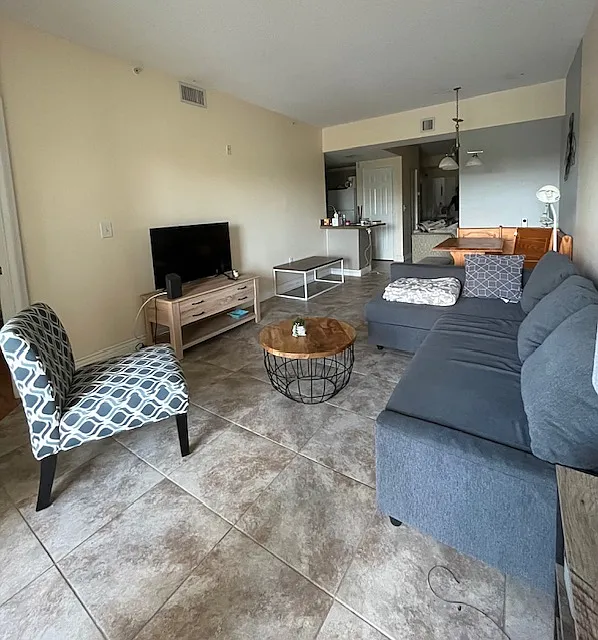 2100 Greenview Shores Blvd #518