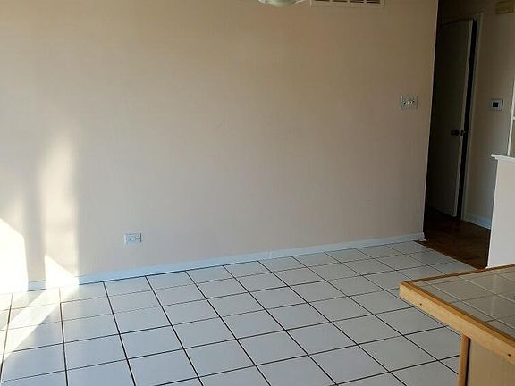 4th image of 344 Birchwood Ave