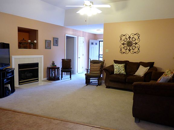3rd image of 2974 Lauren Dr