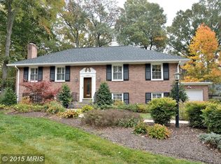 8425 Masters Ct, Alexandria, VA 22308