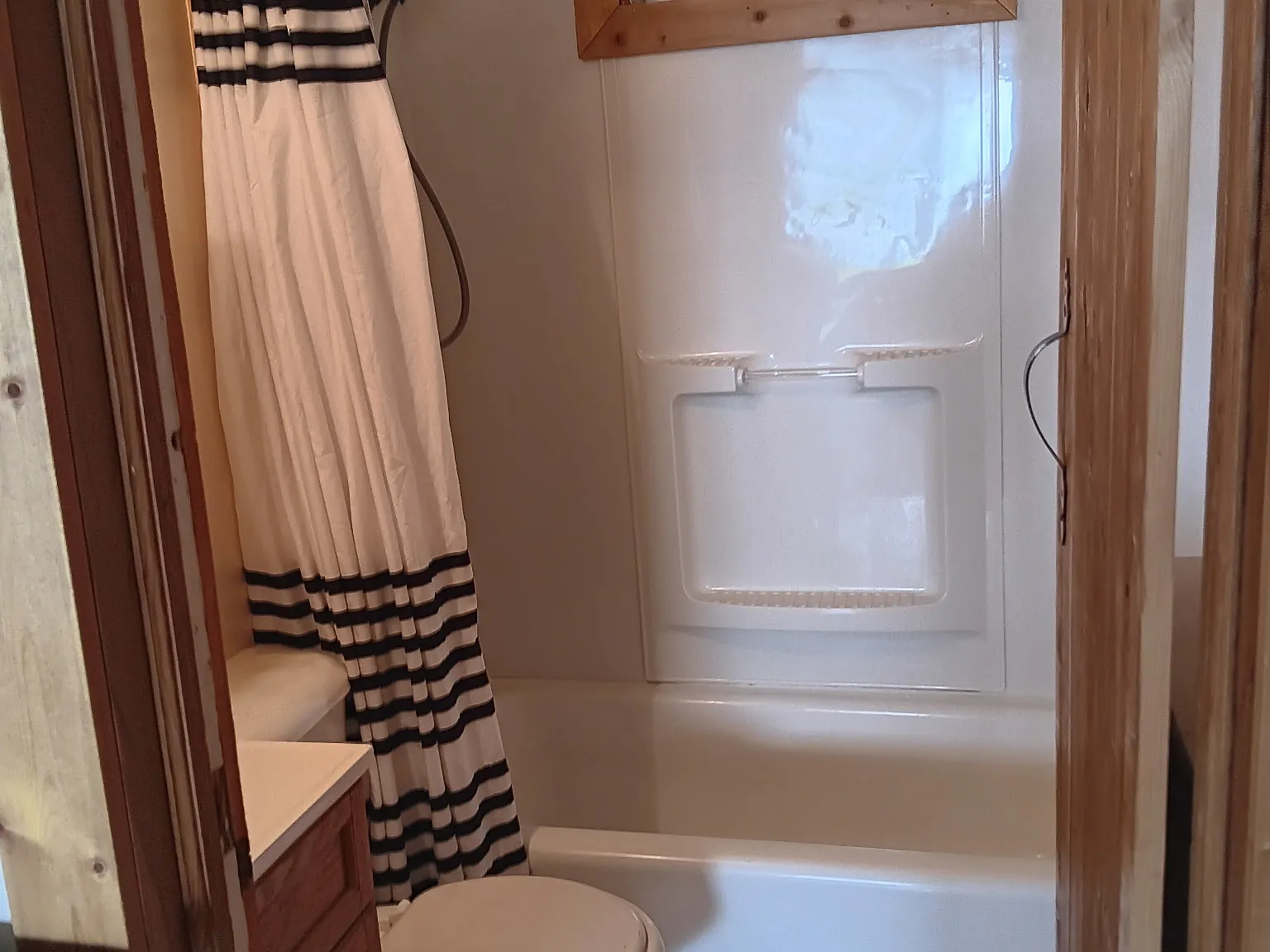 1 bed, 750 sqft, $1,100 — Photo 4