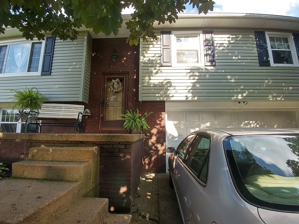 1st image of 139 Pine Ln