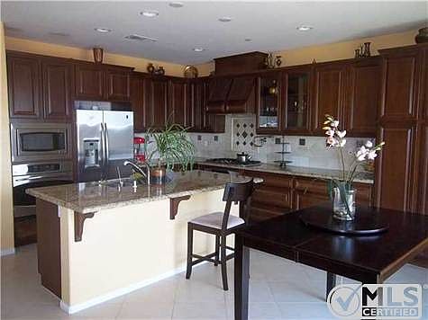 4th image of 2493 Honeybell Ln