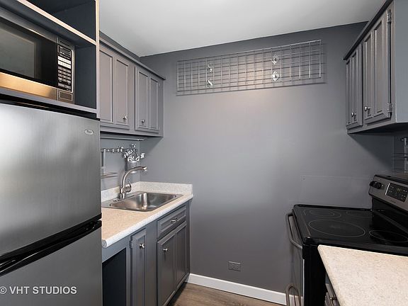 4th image of 4343 N Clarendon Ave APT 2218