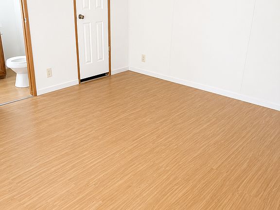 5th image of 300 Murls Lake Rd #15