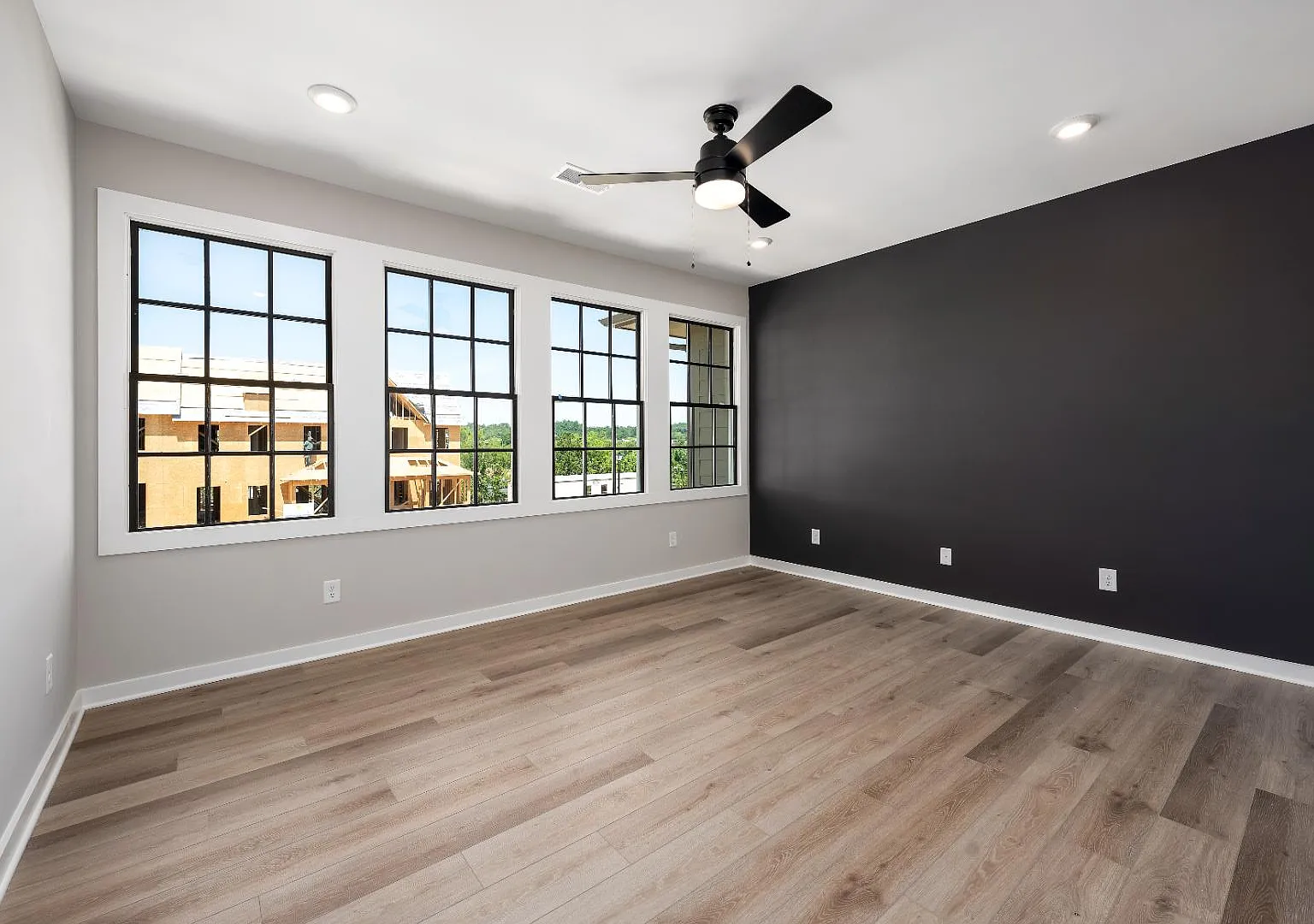 1105 Windsor Sq - 1105 Almquist — Photo 4