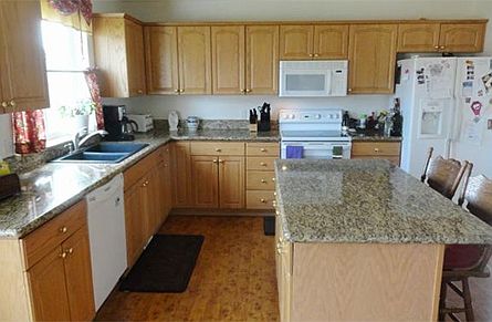 5th image of 19615 85th Ave E