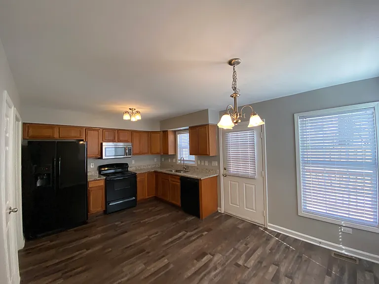 505 Avent Ferry Rd — Photo 7