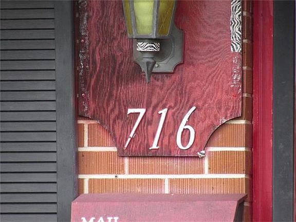 3rd image of 716 River Oaks Dr