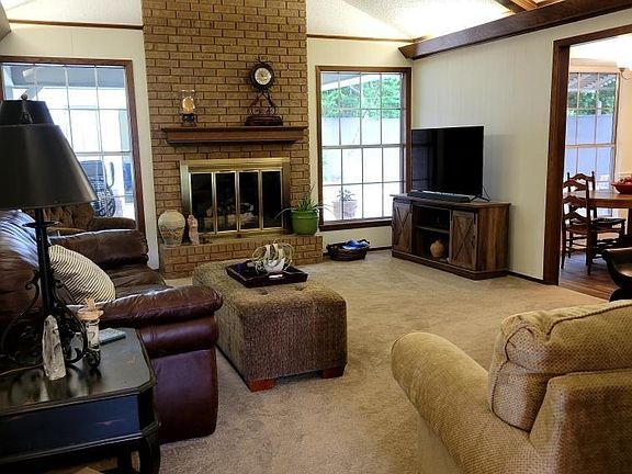 3rd image of 3806 Brookwood Dr