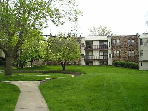 1st image of 2212 Country Club Dr APT 25