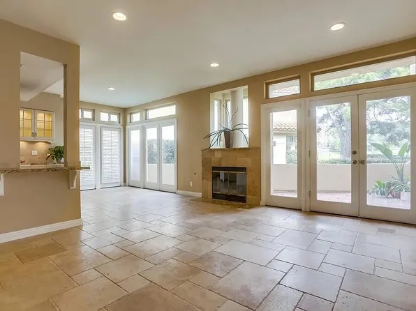 162 Las Banderas Dr, Solana Beach, CA 92075