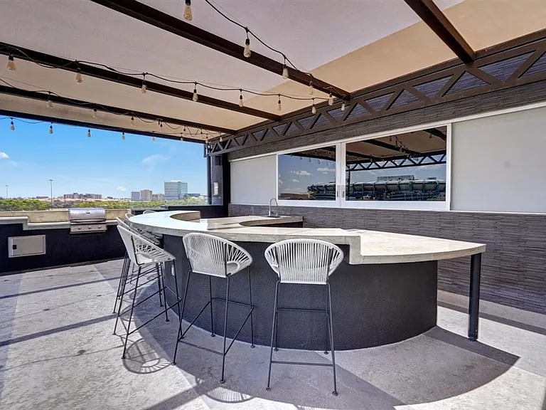 Stadium House Apartments — Photo 60