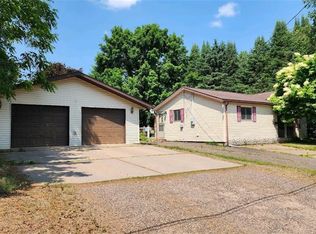 405 Phillips Ave E, Ladysmith, WI 54848