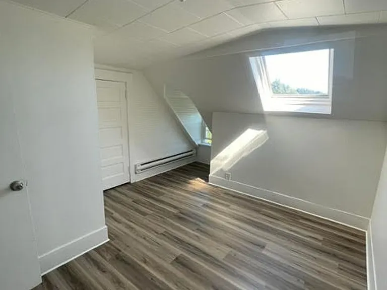 435 -Keystone Apartments — Photo 28