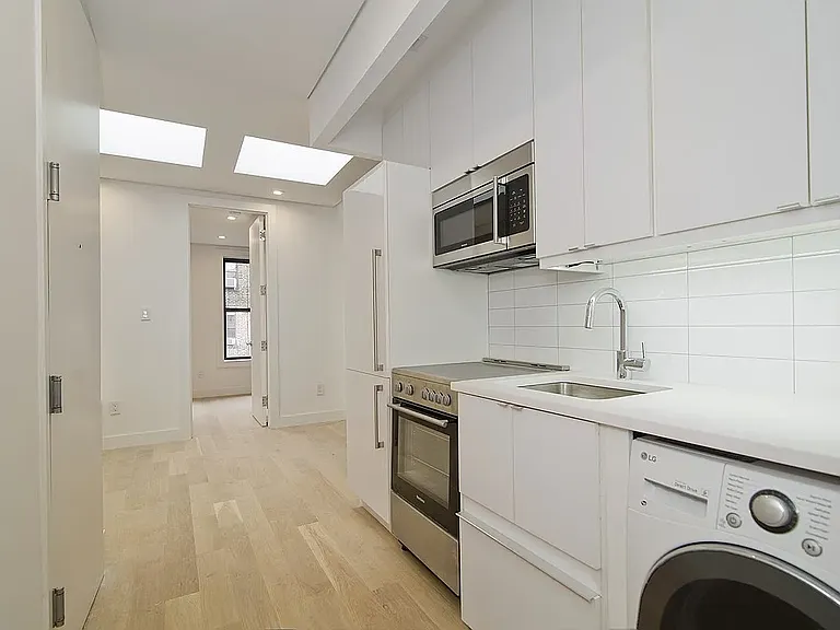 26 Prince St #16 — Photo 2