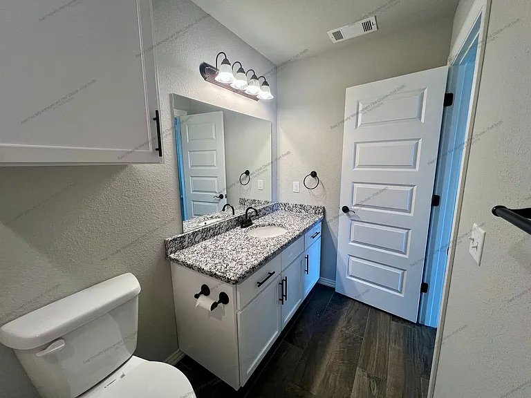 9007 Hawthorne Ln — Photo 25
