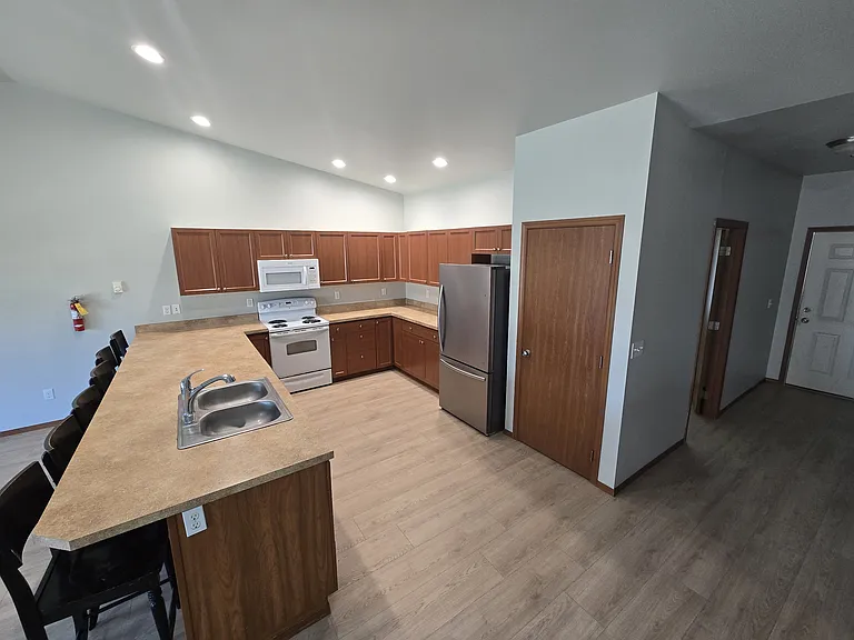 205 E Kristen Ave — Photo 6