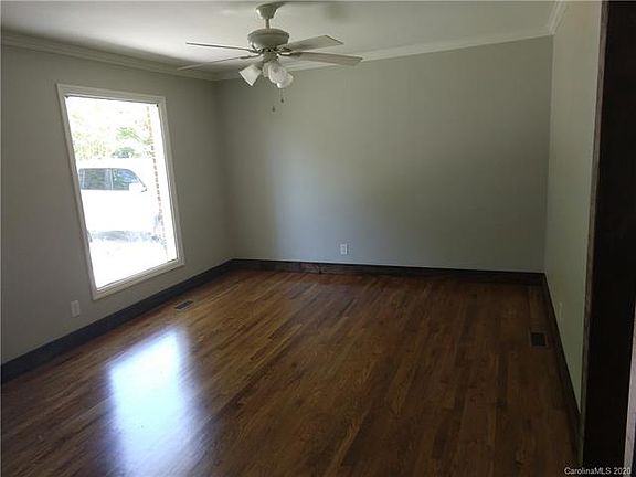 4th image of 266 Harmony Hills Dr