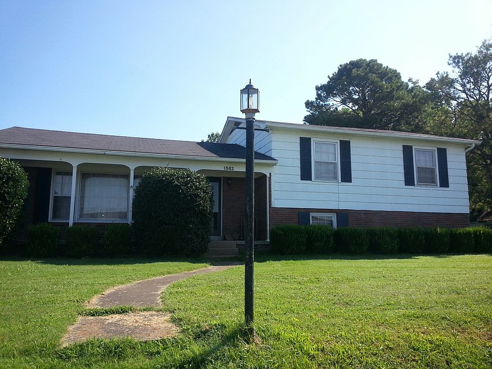 1st image of 1700 E Court St