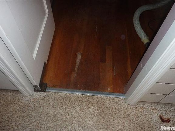 5th image of 2606 E Scotts Ave