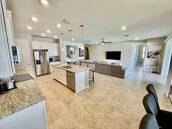 3rd image of 3040 SW 22nd Pl