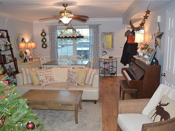 4th image of 113 Heather Way APT F