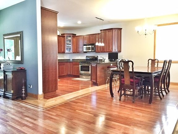 4th image of 229 Nordica Ave
