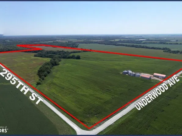 295th St, Farmington, IA 52626