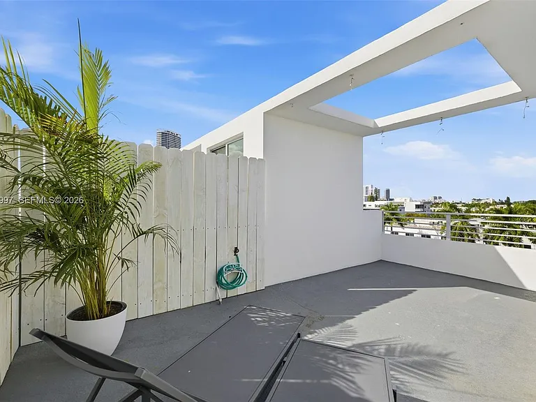 421 Meridian Ave #16 — Photo 23