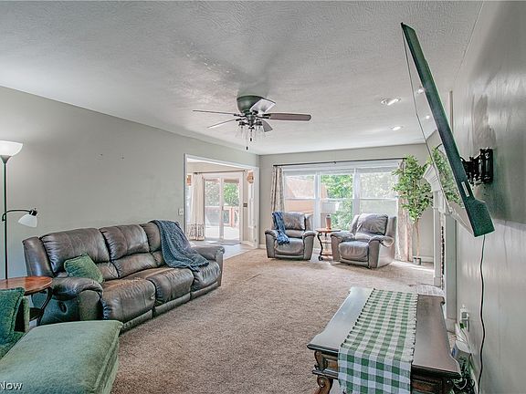 5th image of 1387 Pendleton Ave