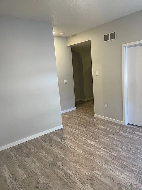 5 bed, $3,203 — Photo 4