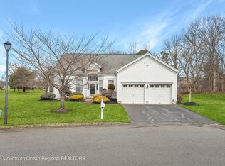 1504 Wishing Well Ln, Wall Township, NJ 08736